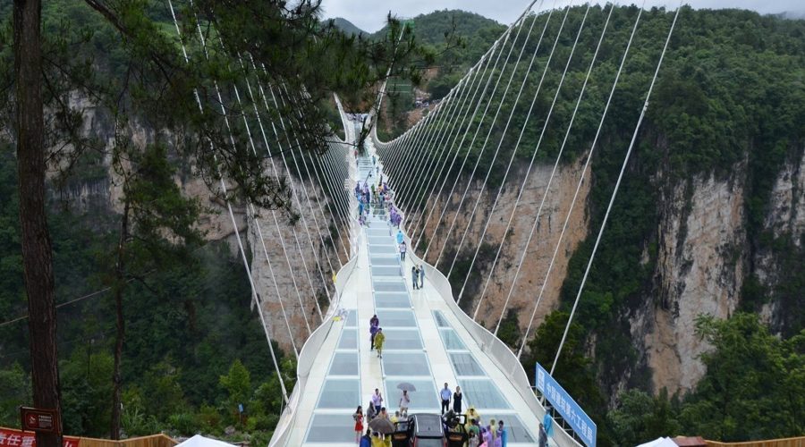 glass-bridge-zhangjiajie-2