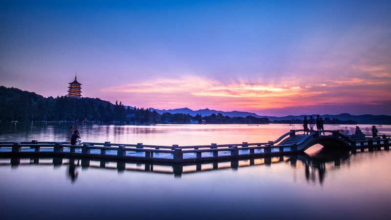 The Evening of Hangzhou West Lake