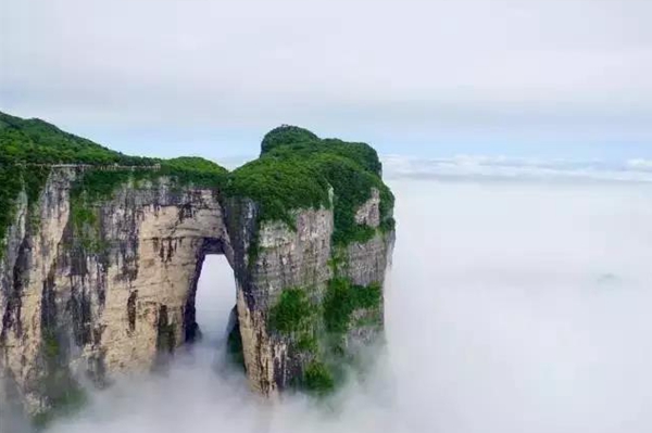 Tianzi Mountain Tianmen Mountain Glass Bridge Glass Plank Road China Top Trip