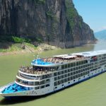 century paragon cruise at qutang gorge_2