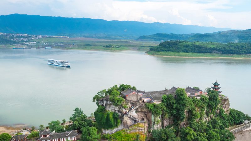 century paragon cruise at shibaozhai