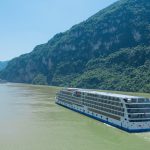 century paragon cruise at xiling gorge_2