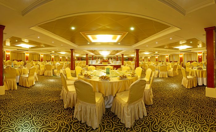 Shangri-La Dining Room of President No.6 Cruise